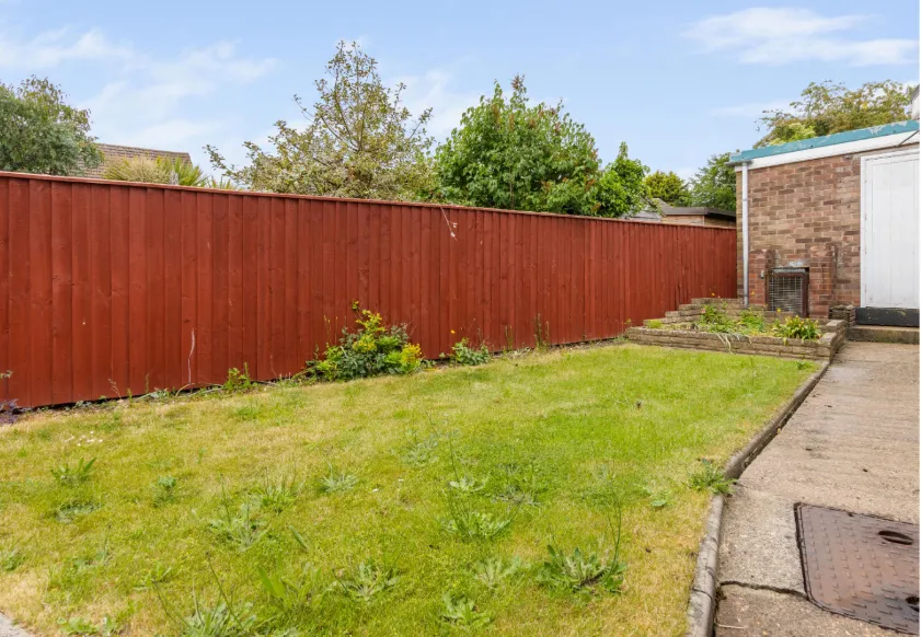 3 bed Semi-Detached Bungalow