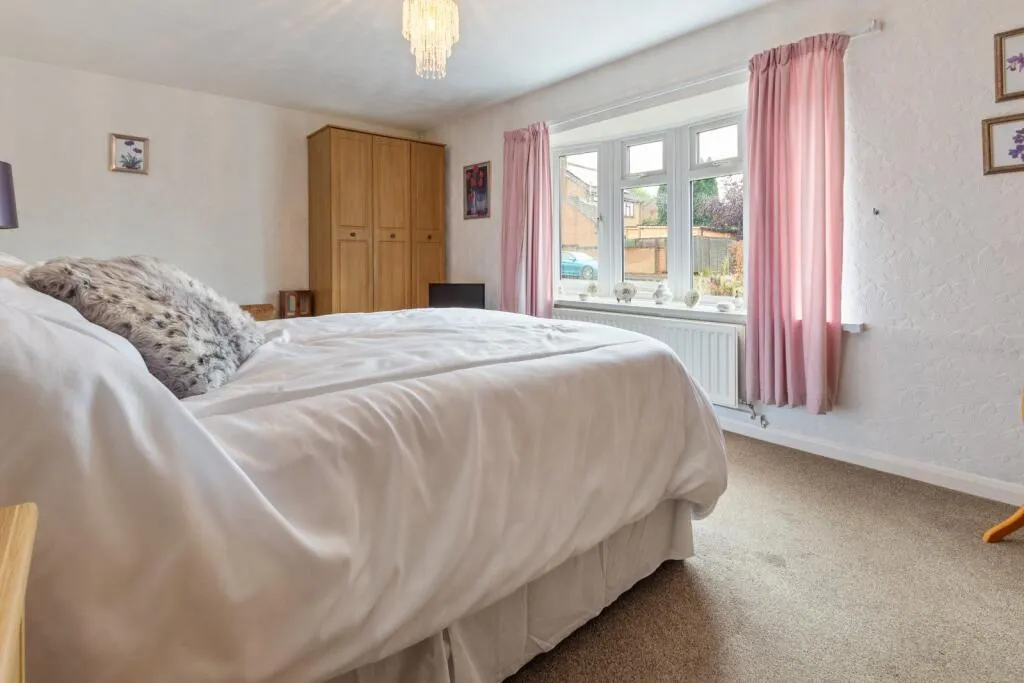 3 bed Detached Bungalow