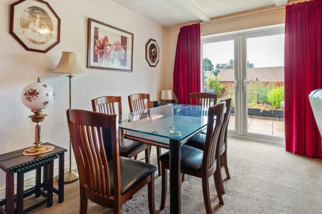 3 bed Detached Bungalow