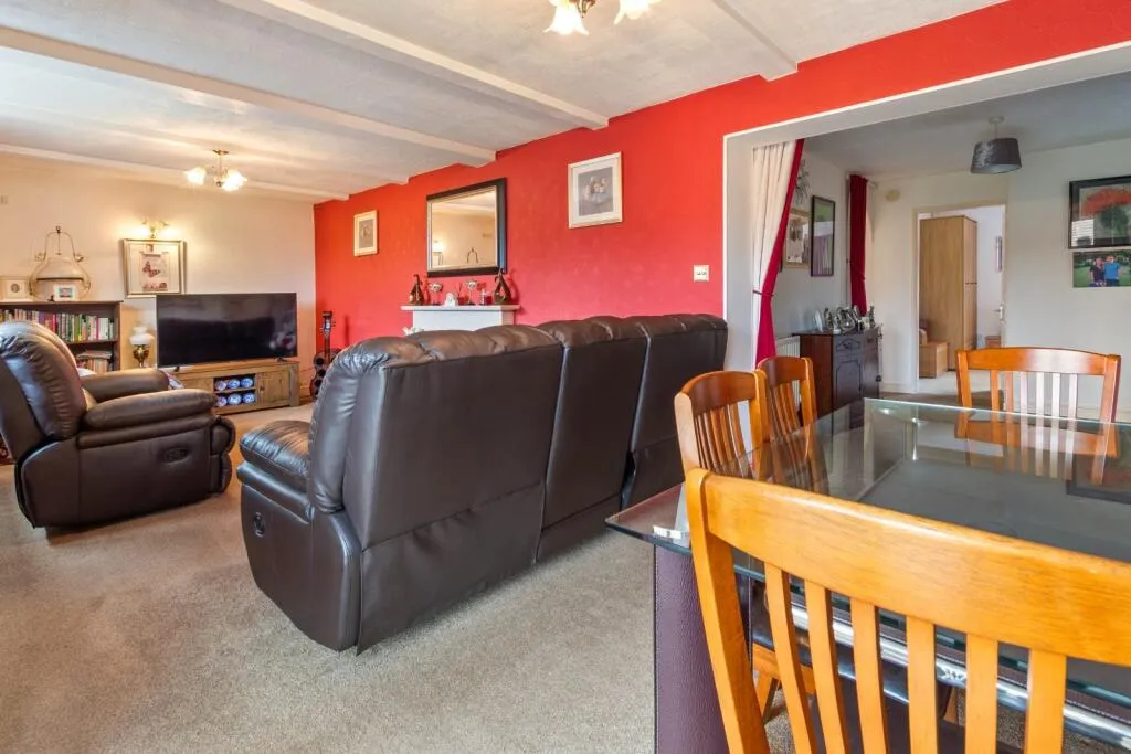 3 bed Detached Bungalow