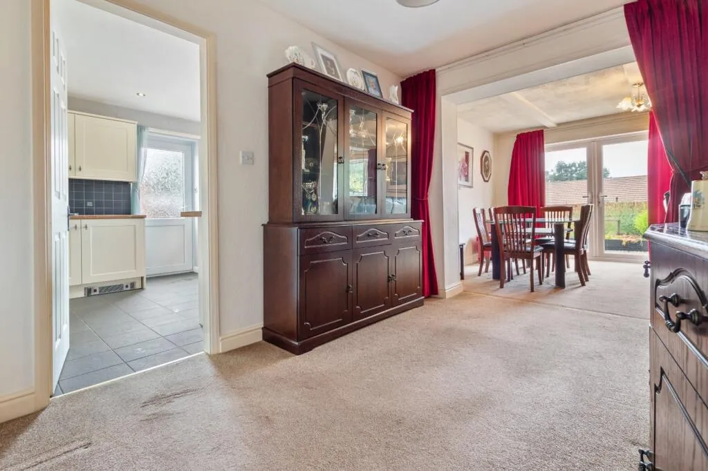 3 bed Detached Bungalow