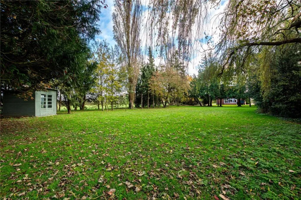 4 bed Detached