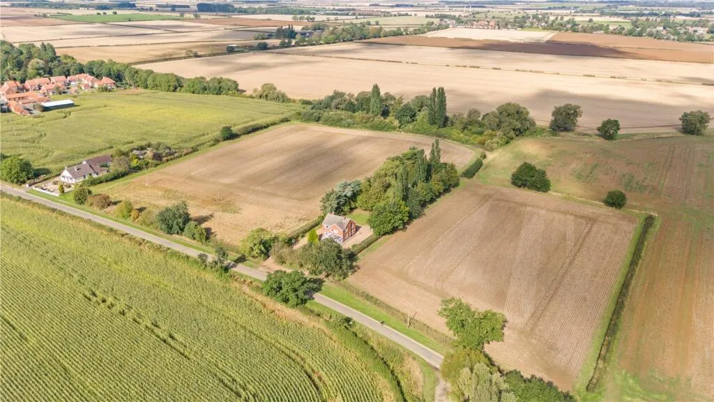 4 bed Detached