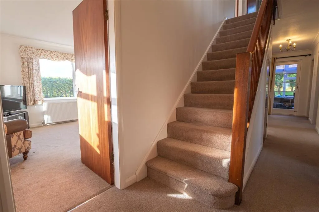 4 bed Detached