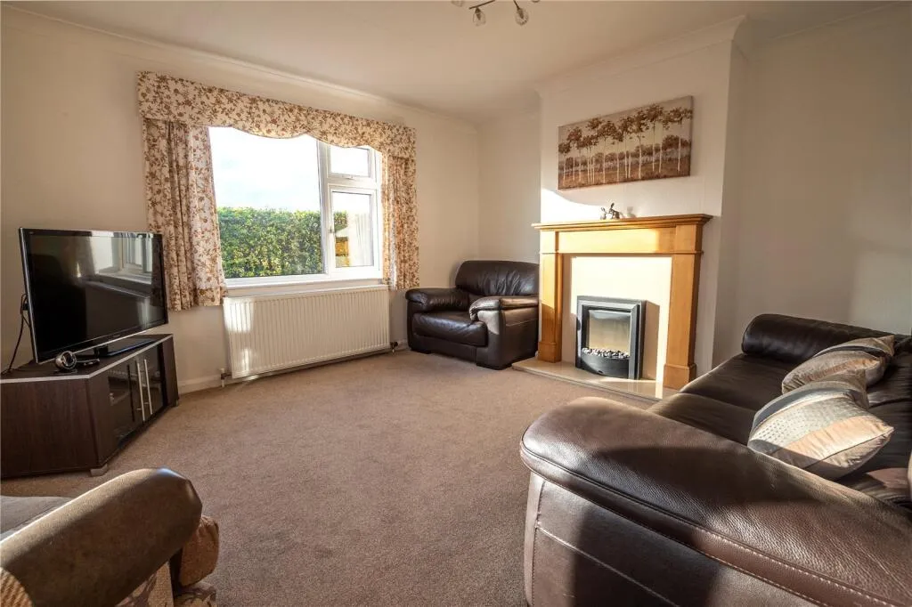 4 bed Detached