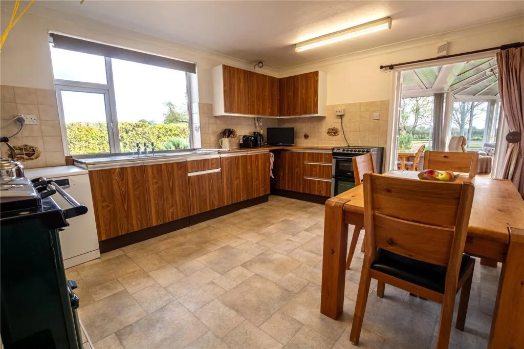 4 bed Detached