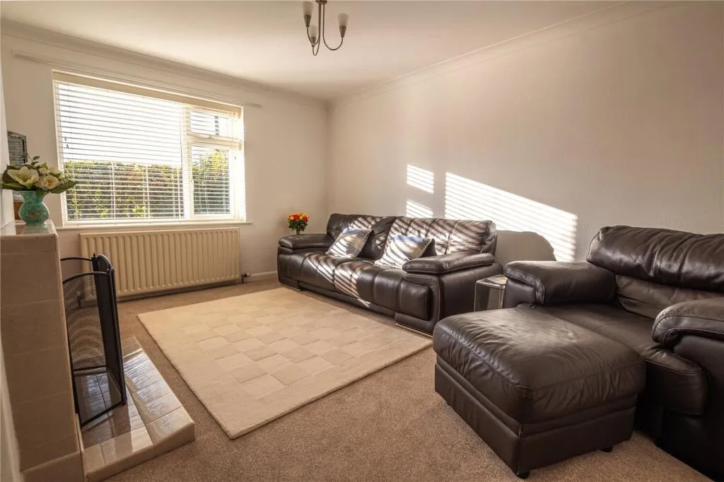 4 bed Detached