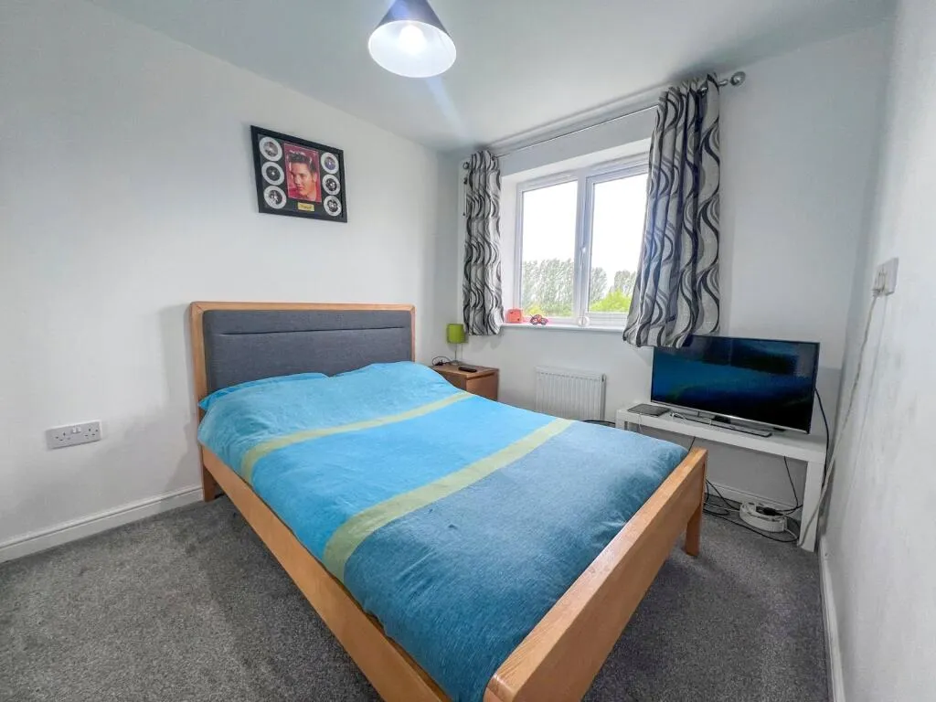 3 bed Semi-Detached