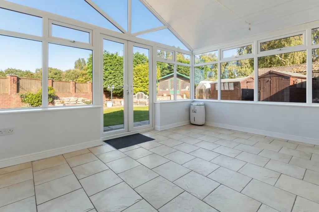 2 bed Detached Bungalow
