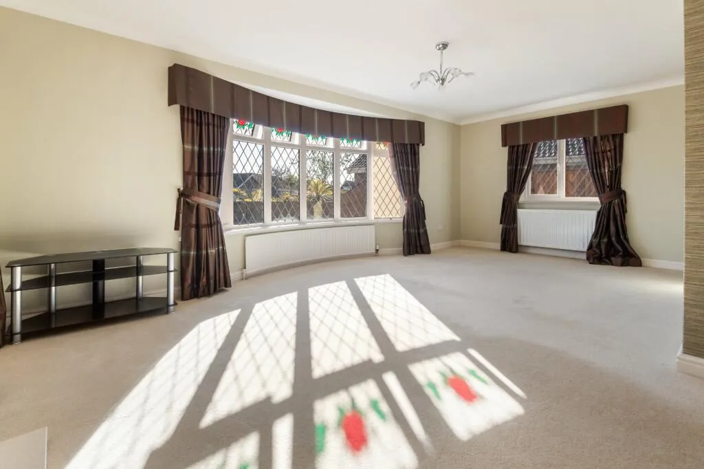 2 bed Detached Bungalow