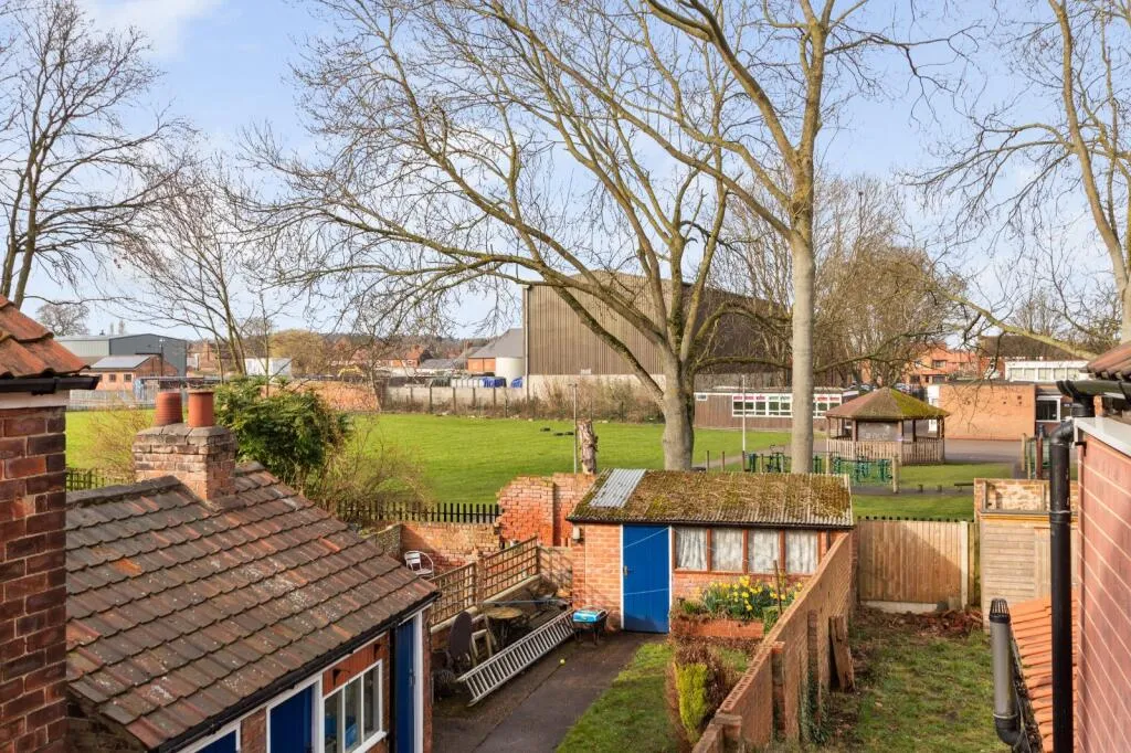 3 bed Terraced