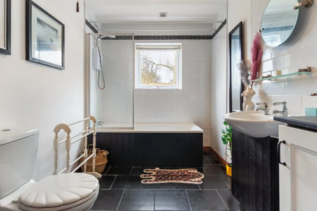 3 bed Terraced