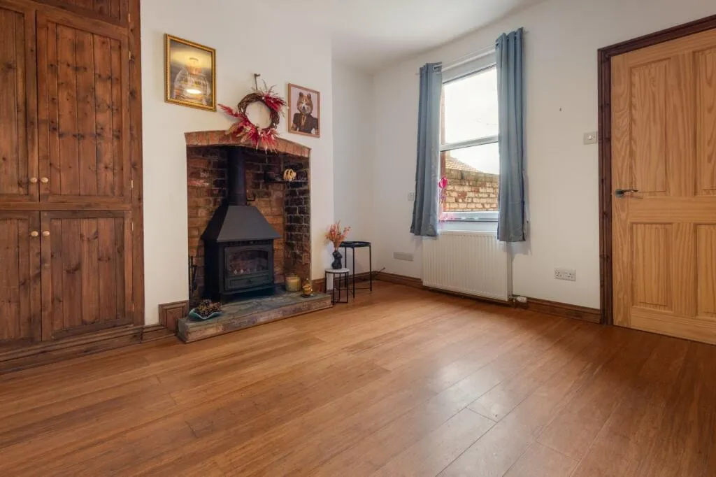 3 bed Terraced