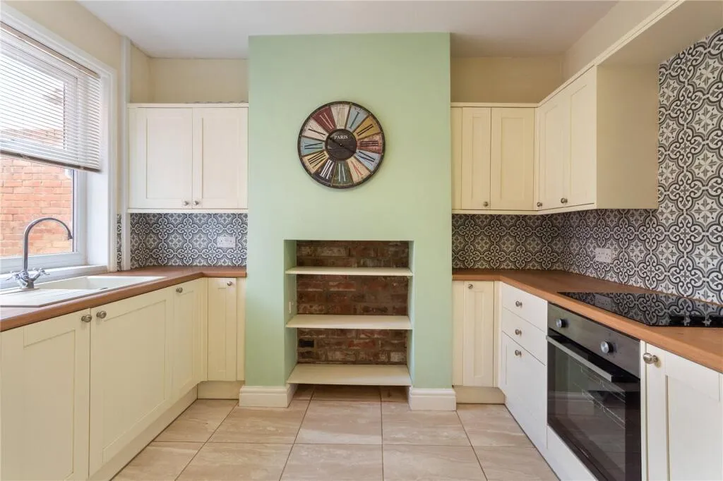 2 bed End of Terrace