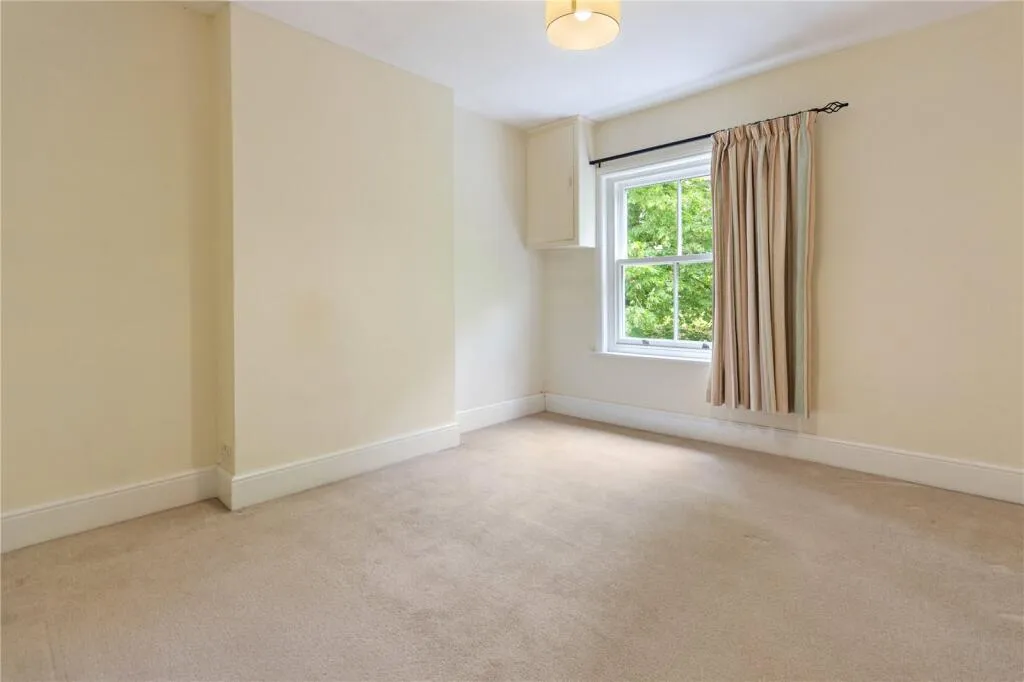 2 bed End of Terrace