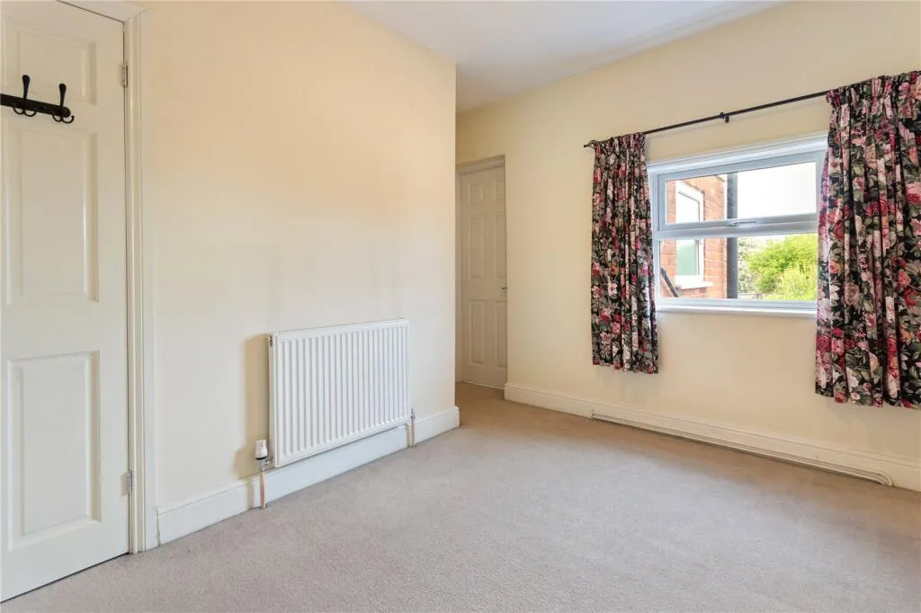 2 bed End of Terrace