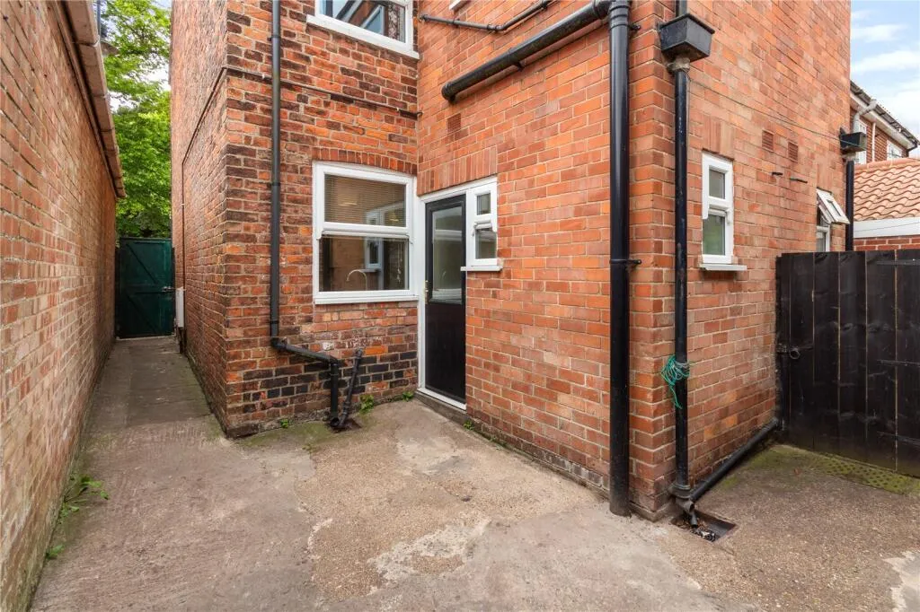 2 bed End of Terrace