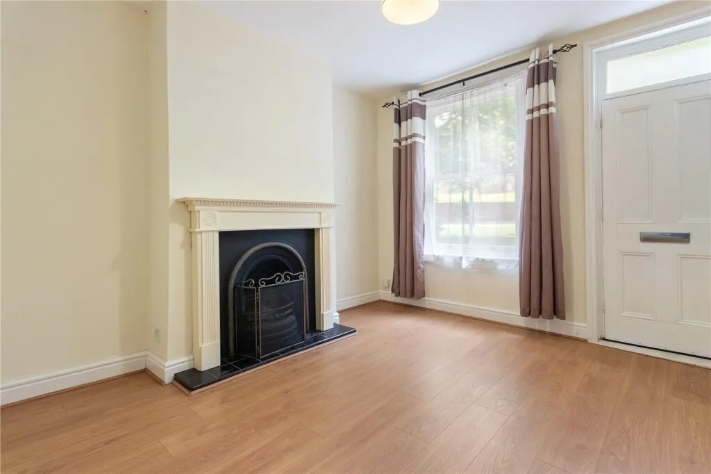 2 bed End of Terrace