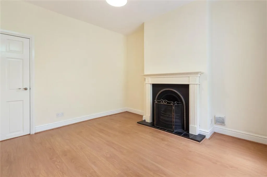 2 bed End of Terrace