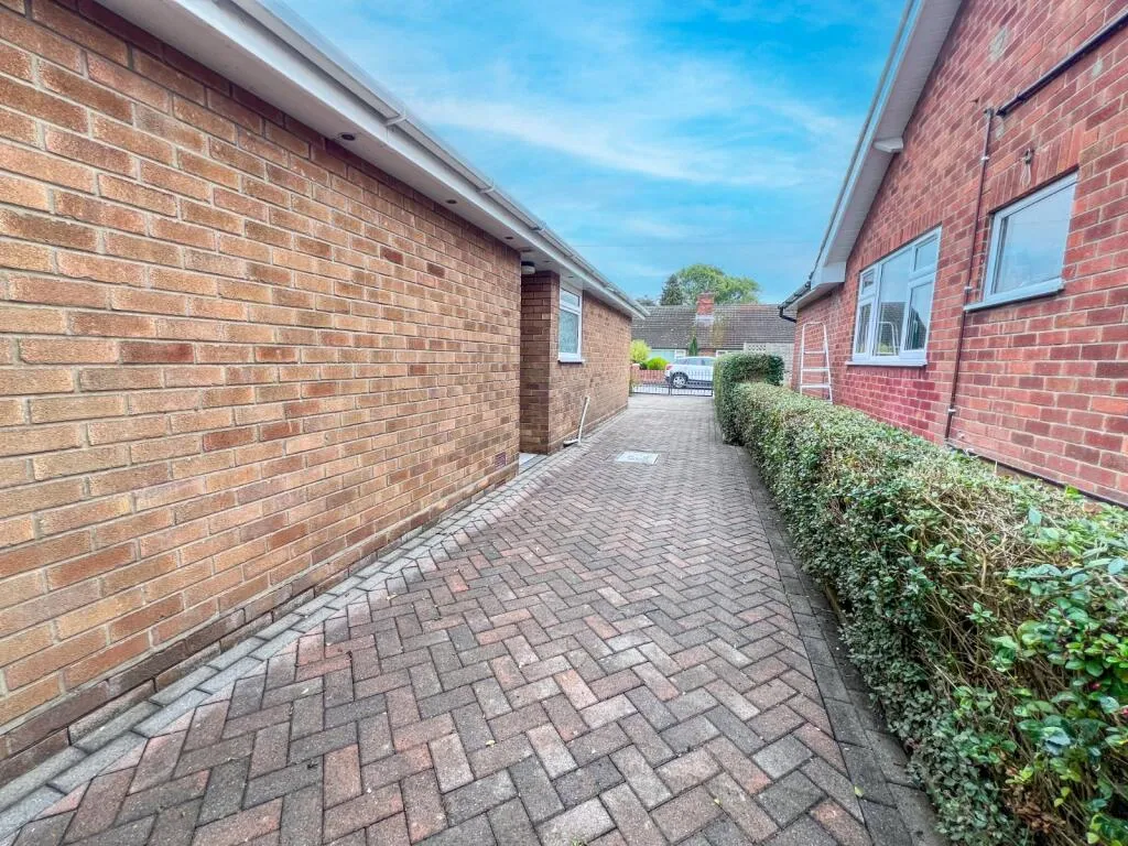 3 bed Detached Bungalow