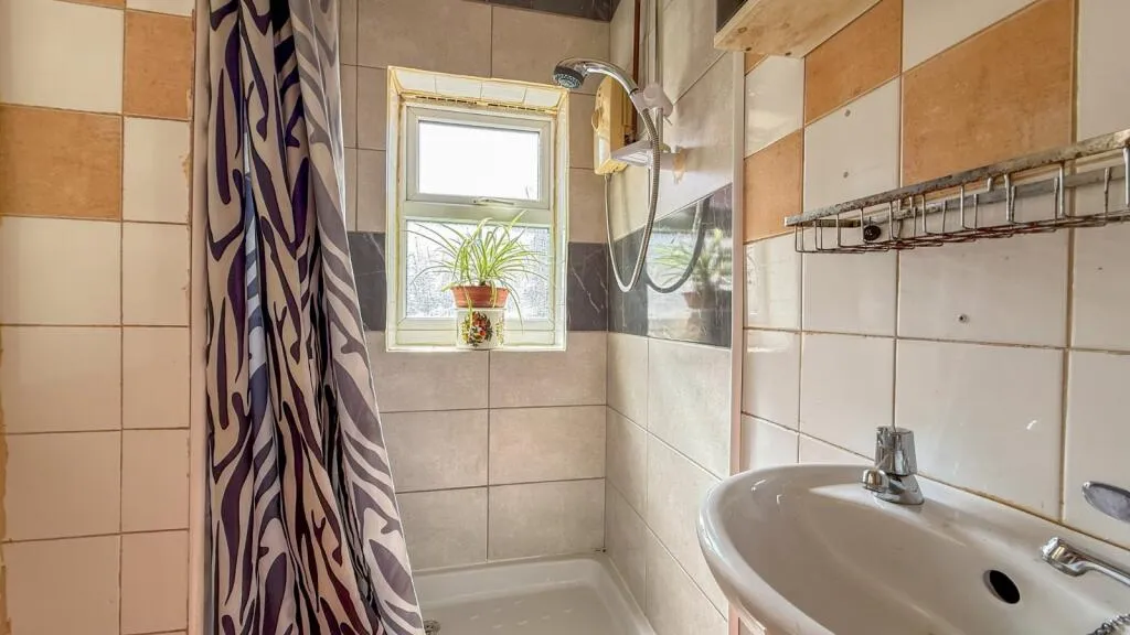 3 bed Terraced