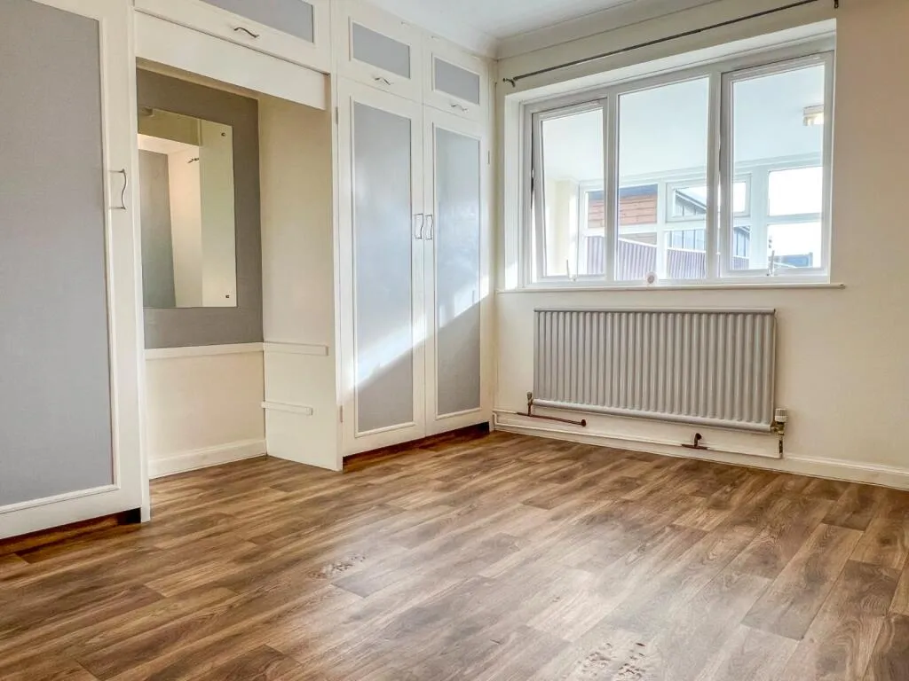 2 bed Semi-Detached Bungalow
