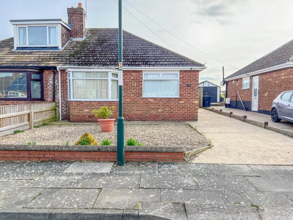 2 bed Semi-Detached Bungalow