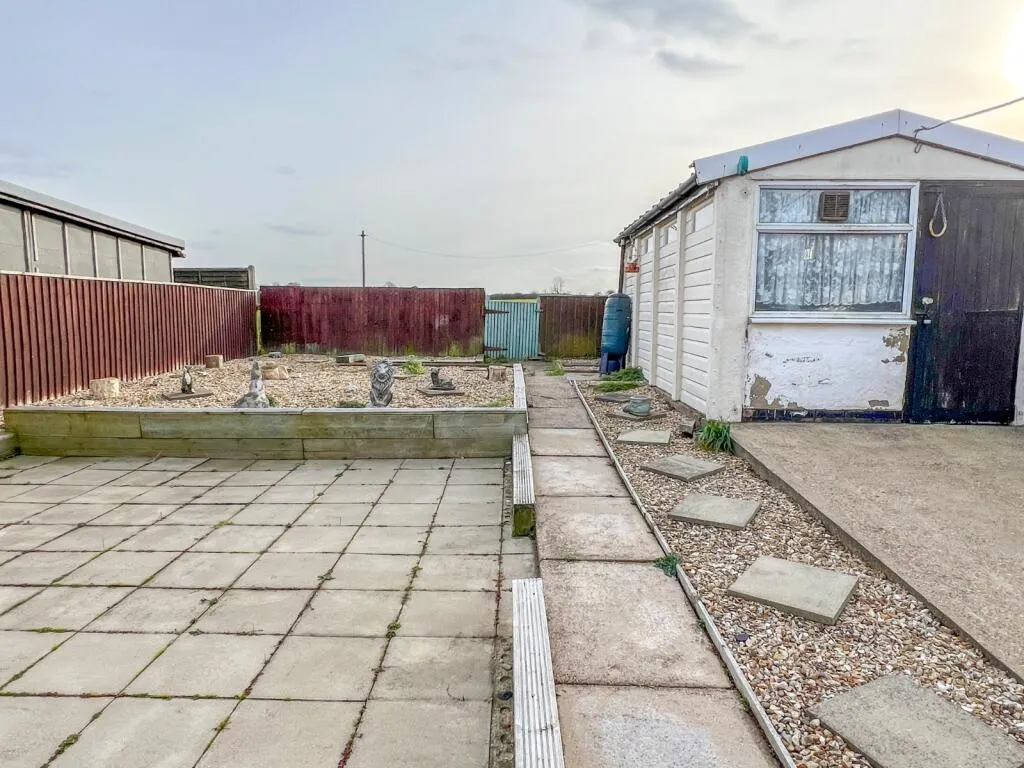 2 bed Semi-Detached Bungalow