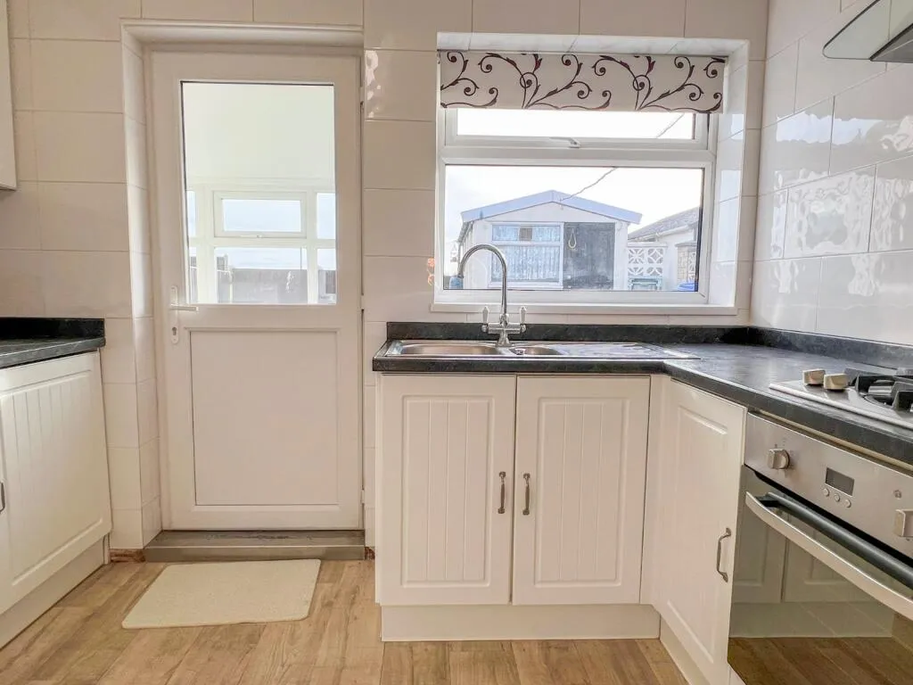2 bed Semi-Detached Bungalow