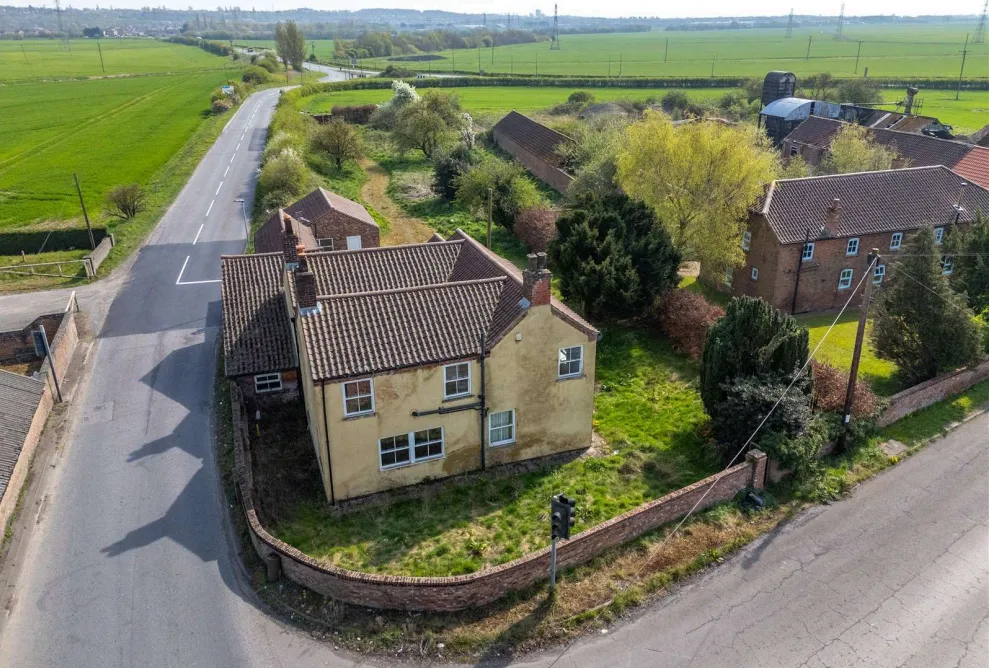 4 bed House