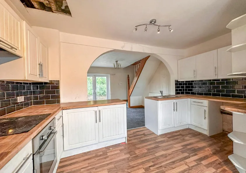 3 bed End of Terrace