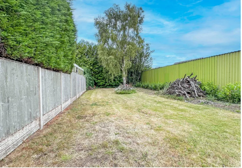 3 bed End of Terrace