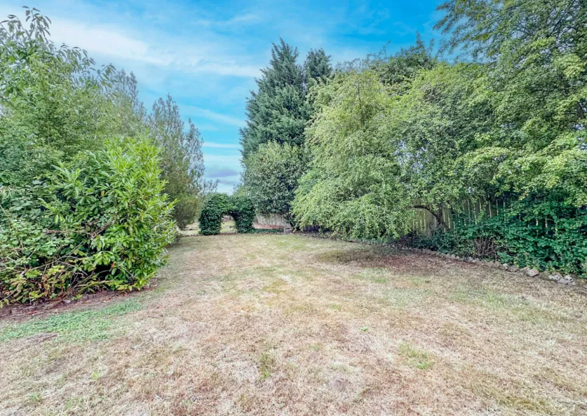 3 bed End of Terrace