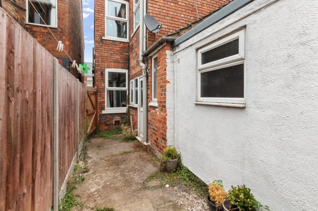 2 bed House