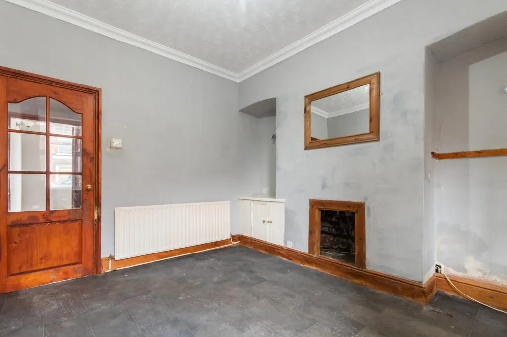 2 bed House
