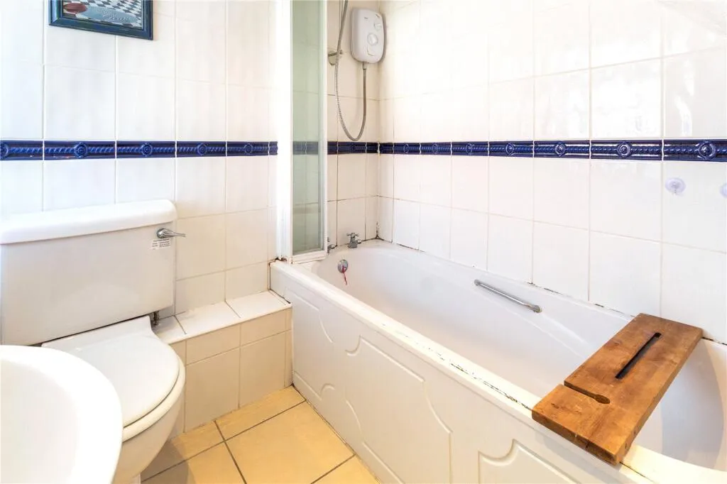 2 bed Semi-Detached
