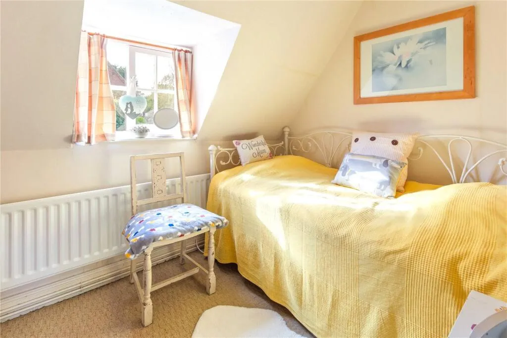 2 bed Semi-Detached