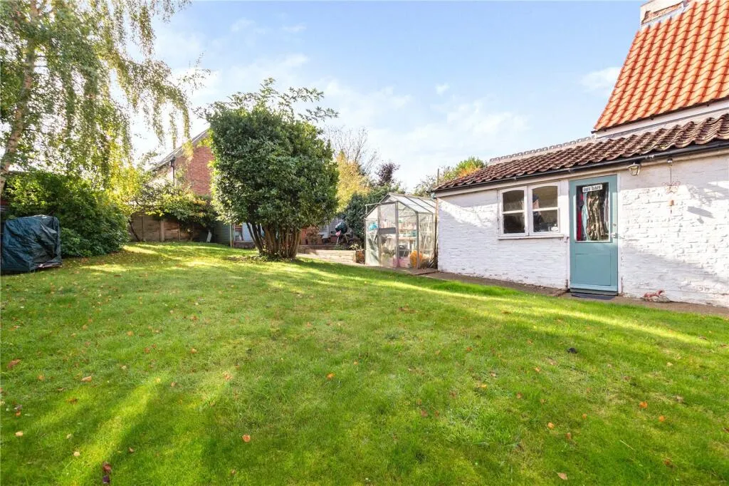 2 bed Semi-Detached