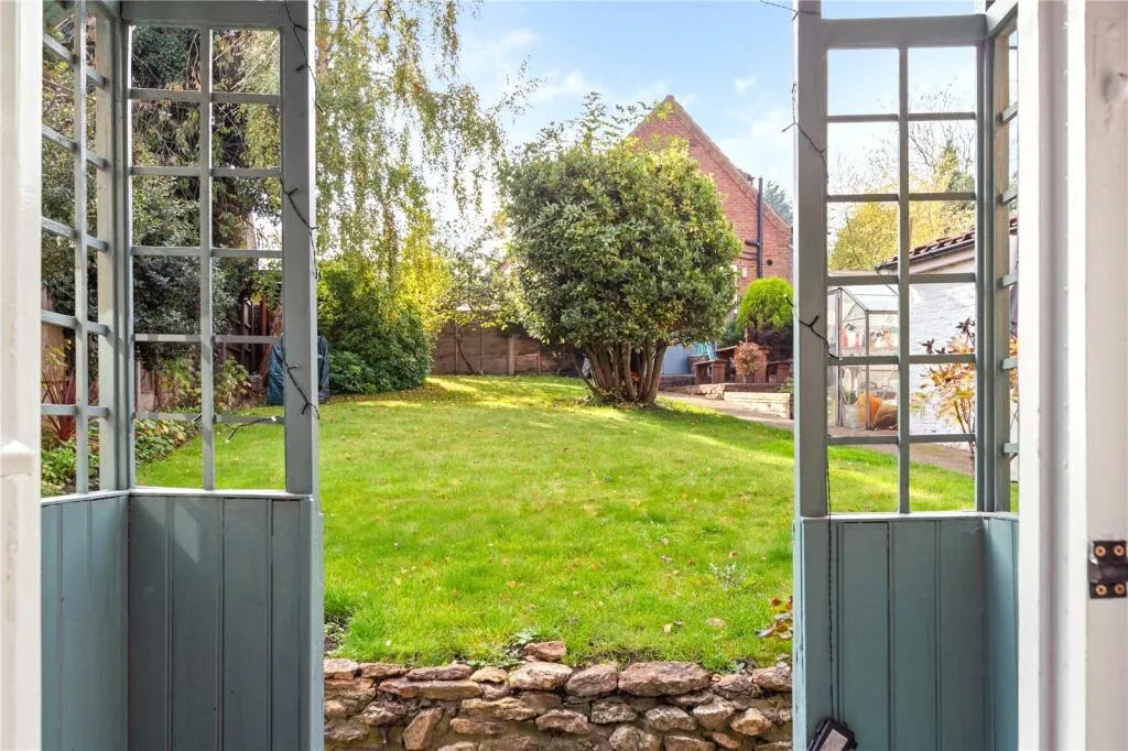2 bed Semi-Detached