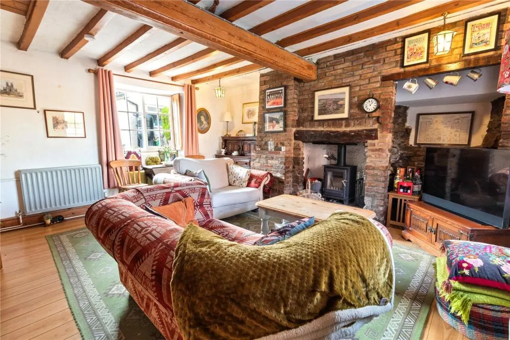 2 bed Semi-Detached