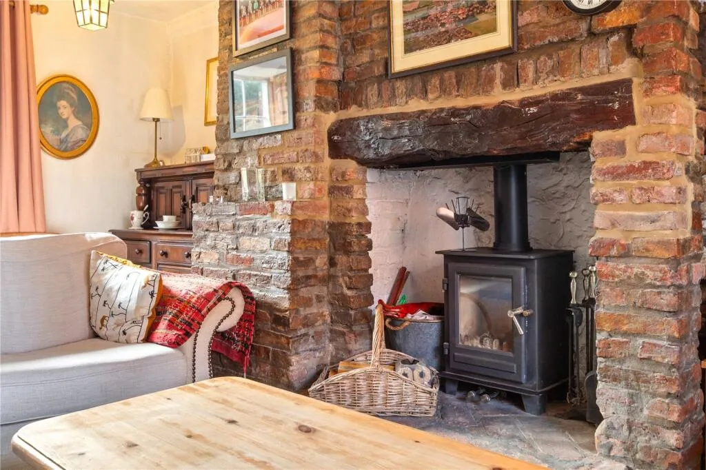 2 bed Semi-Detached
