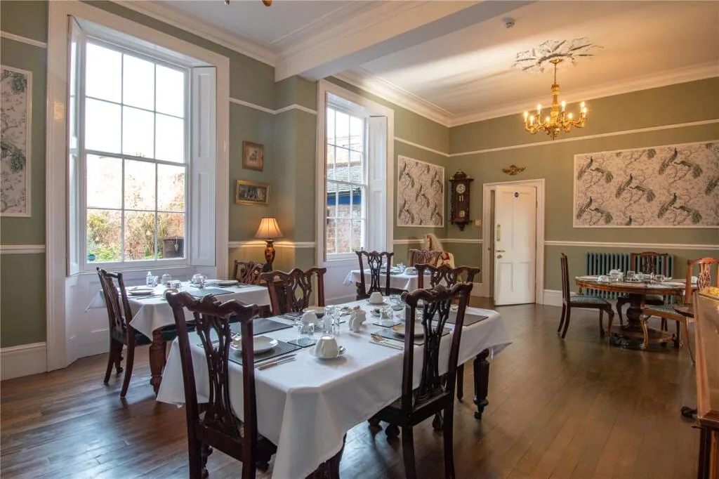 7 bed Character Property