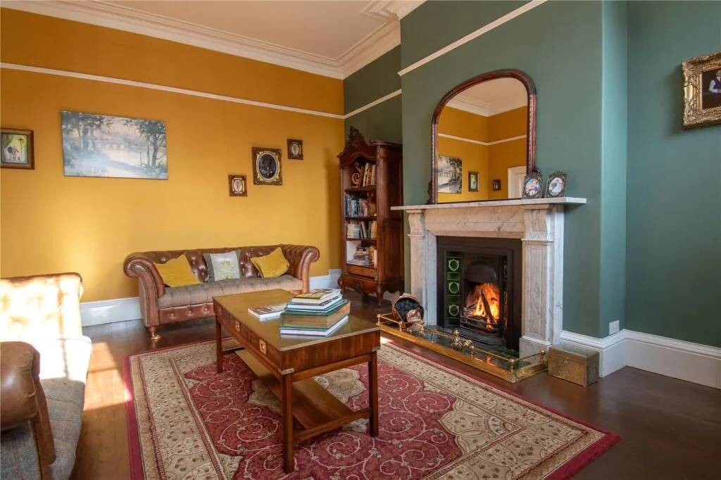 7 bed Character Property