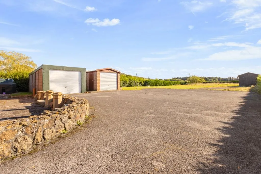 2 bed Detached Bungalow