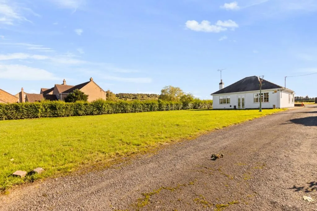 2 bed Detached Bungalow