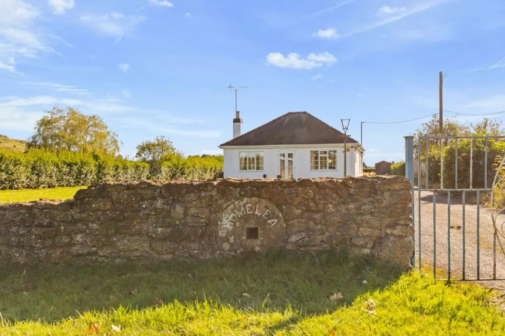2 bed Detached Bungalow