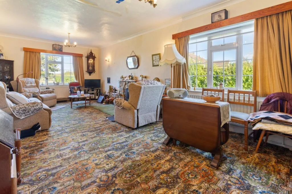 2 bed Detached Bungalow
