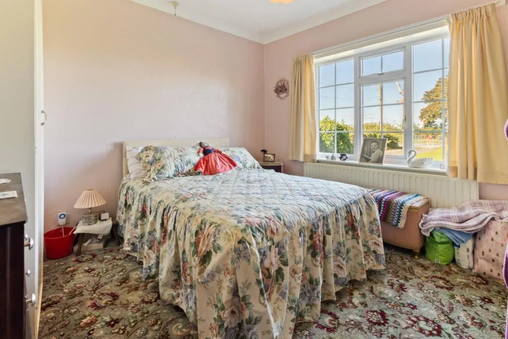 2 bed Detached Bungalow