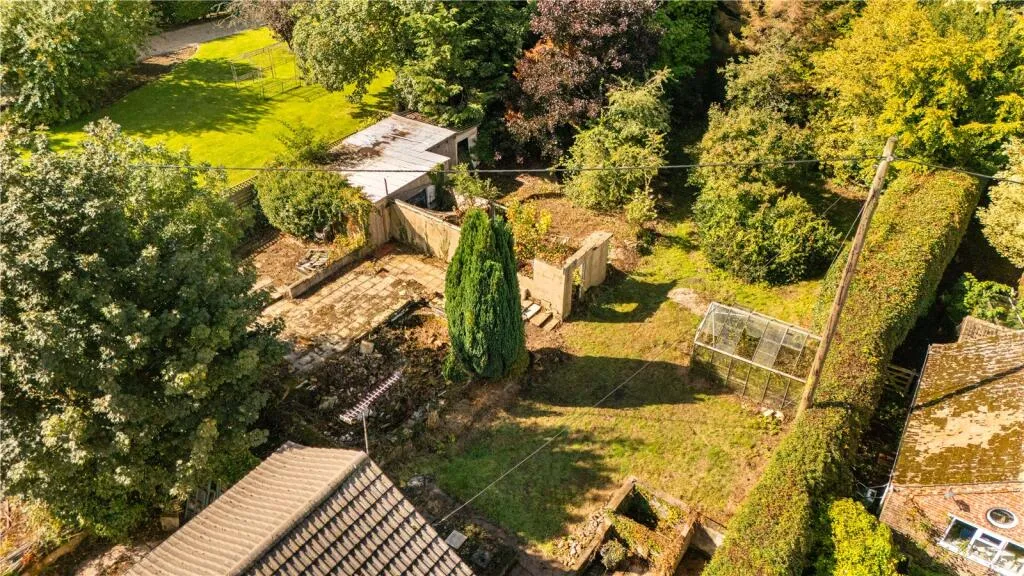 4 bed Detached