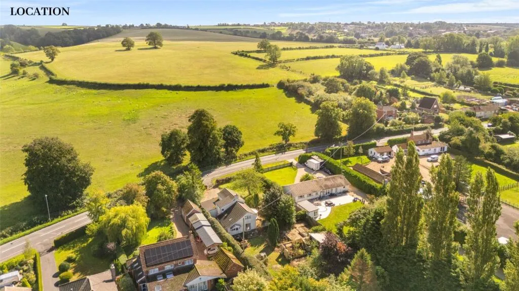 4 bed Detached
